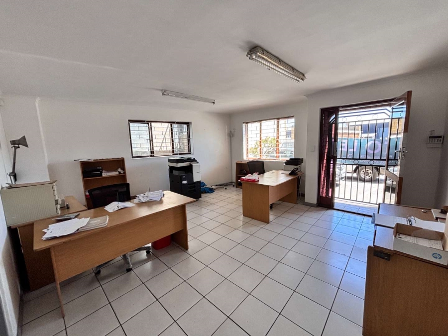 To Let commercial Property for Rent in Montague Gardens Western Cape